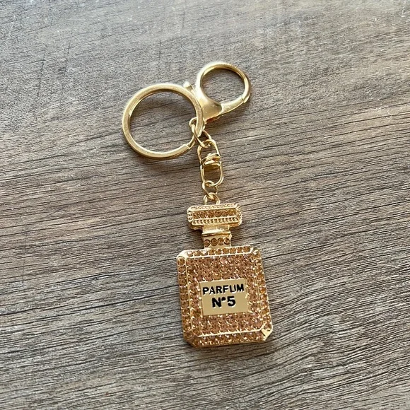 NWOT Perfume Bottle Bling Keychain- Bronze - Picture 1 of 4